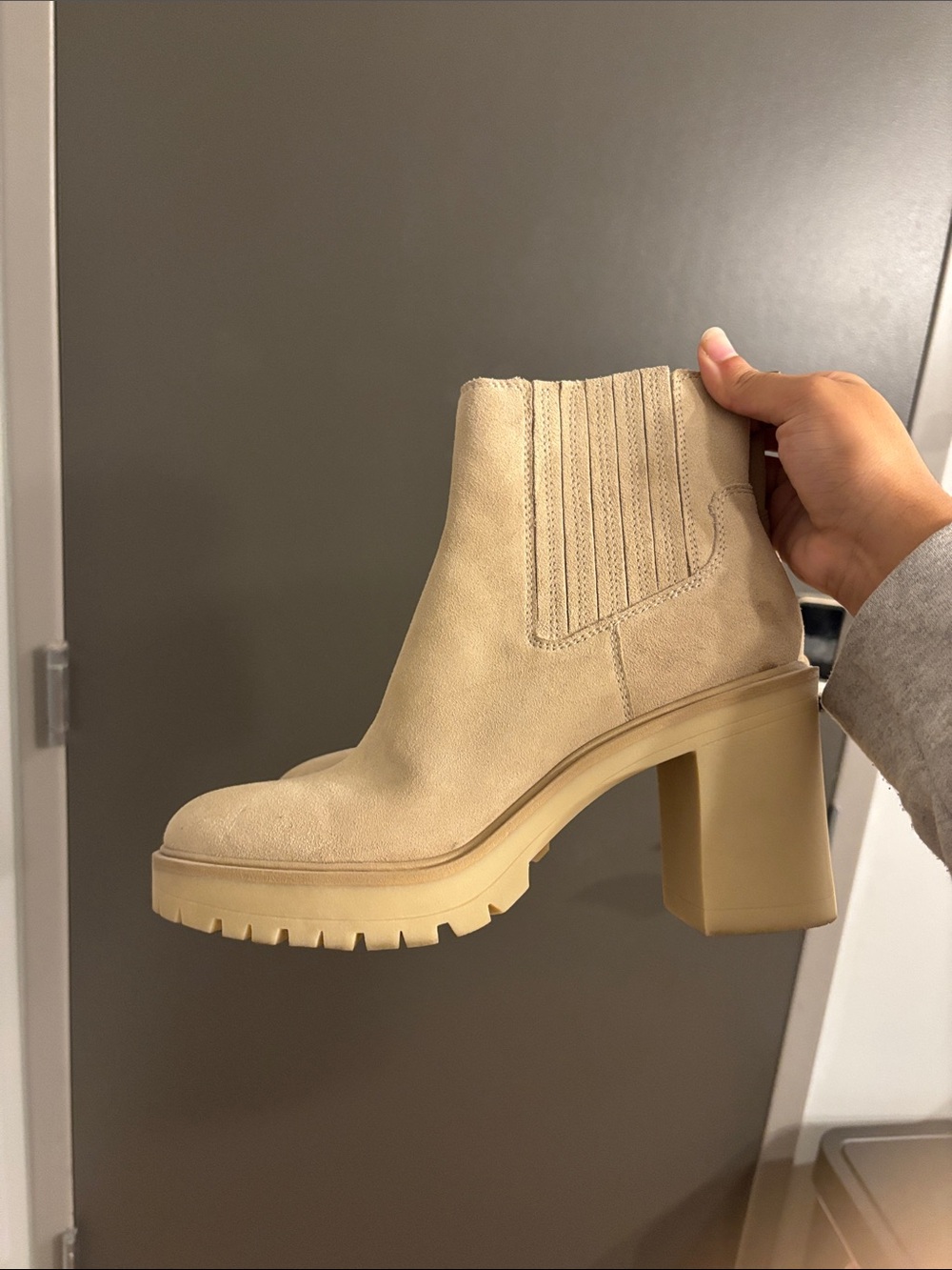 Dolce Vita beige boots
